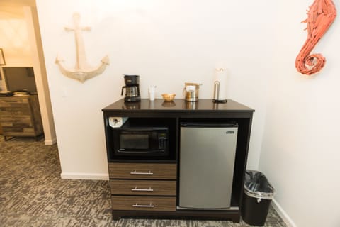 Sleeper (No Pets, No View, Near Elevator) | Individually decorated, individually furnished, blackout drapes