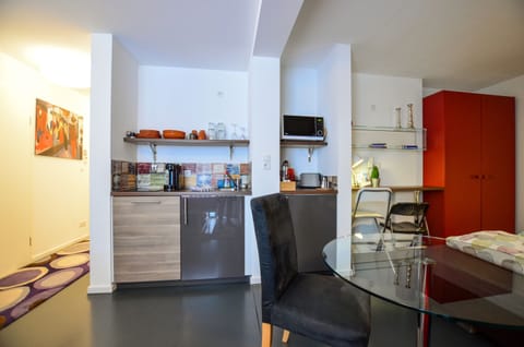 Deluxe Apartment, Accessible, Ensuite | Private kitchen