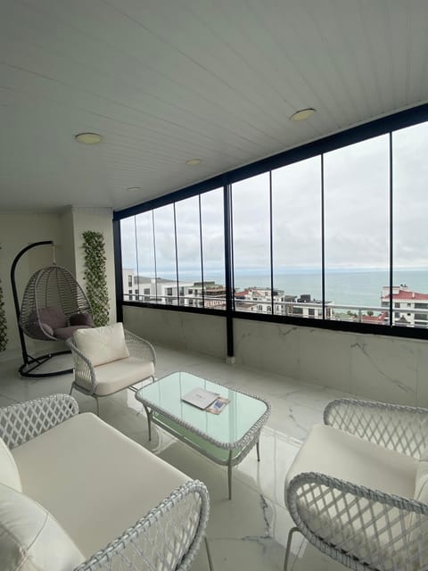Elite Studio Suite, 1 Bedroom, Kitchenette, Sea View | Room amenity
