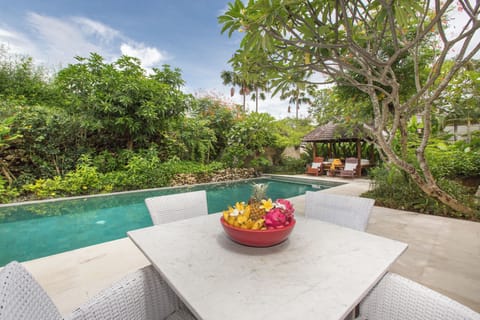 Private pool