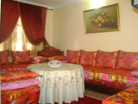 Apartment, 2 Bedrooms | Living room | Flat-screen TV
