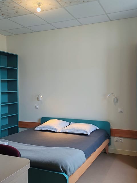 Comfort Double Room, 1 Double Bed | Iron/ironing board, free WiFi, bed sheets