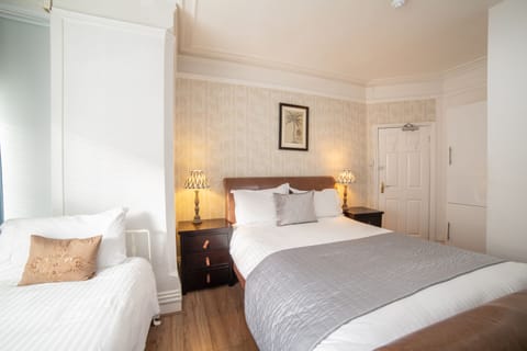 Standard Triple Room, Multiple Beds | Desk, iron/ironing board, rollaway beds, free WiFi