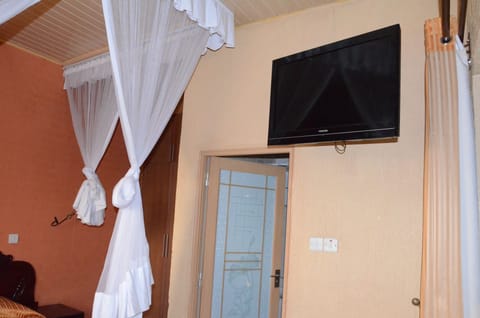 Standard Double Room | Room amenity