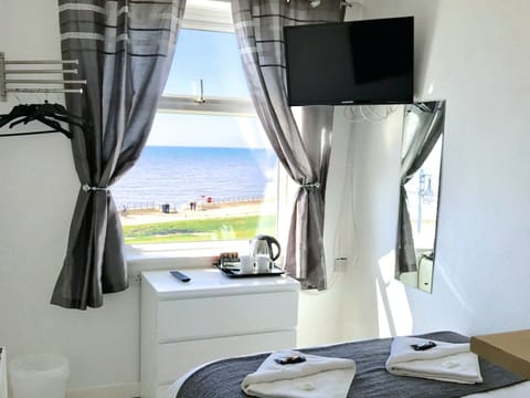 Double Room, Ensuite, Sea View | Miscellaneous