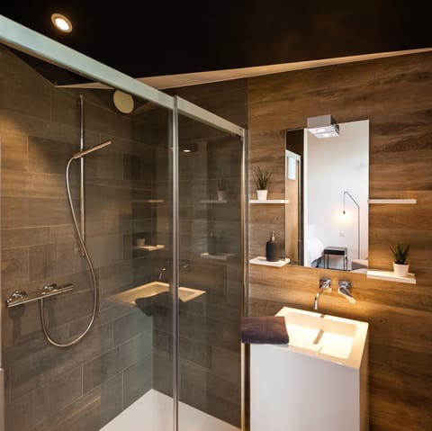 Double Room (Petit Granit) | Bathroom | Shower, eco-friendly toiletries, hair dryer, towels