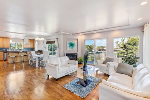 Bright Open Floor Plan