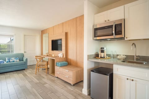 Family Room - 2nd Floor | Premium bedding, Tempur-Pedic beds, in-room safe, desk