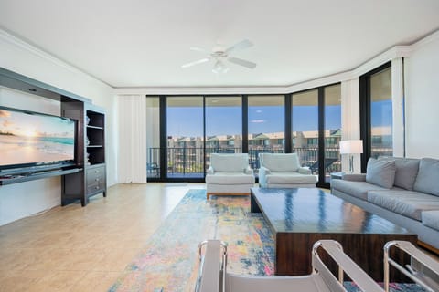 Phoenix on the Bay 1528, Orange Beach, Alabama, bay view, 3 bedroom condominium on the 5th floor