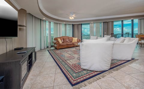 Lighthouse on the Bay 2513, Orange Beach, Alabama, bay view, 3 bedroom condo on the 5th floor with extra-large floor plan