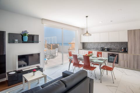 Kitchen, Dining and Living Area with direct Sea Views