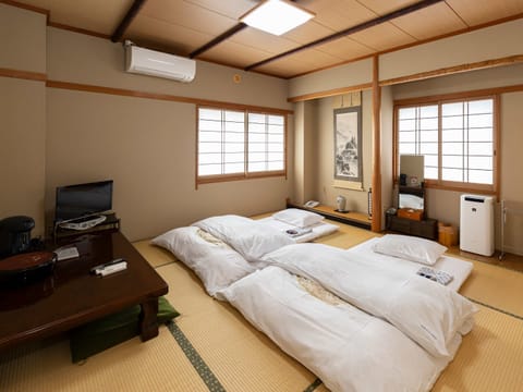 Japanese Style 8Tatami-mats Room, Private Bath, Non Smoking (For additional futon, contact property) | WiFi (free)