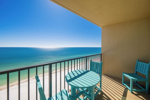 Phoenix All Suites West Hotel 1203, Gulf Shores, Alabama, beach front, 1 fully equipped hotel suite on the 12th floor