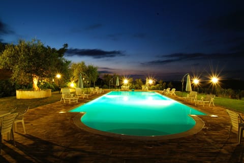 Seasonal outdoor pool, pool umbrellas, sun loungers