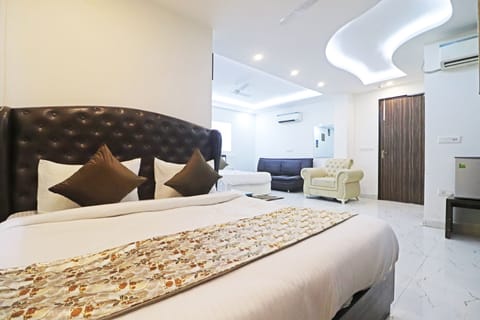 Family Quadruple Room | Street view