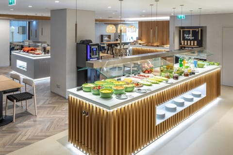 Daily buffet breakfast for a fee