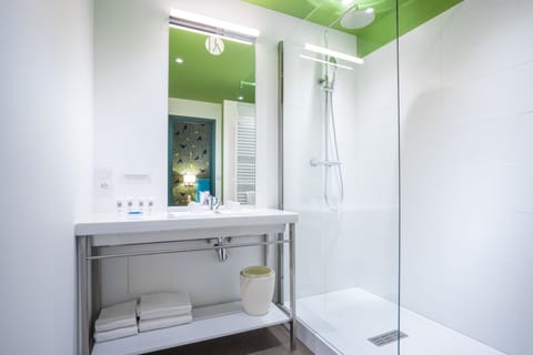 Double Room | In-room safe, desk, free WiFi