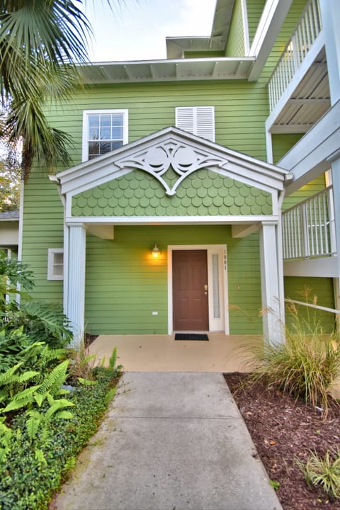 Front door corner unit ground floor with keyless entry. 
