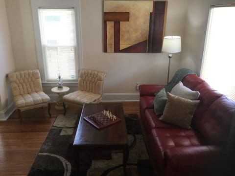 Nicely appointed living room with furnishings that add to the ambiance 