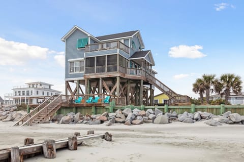 Welcome to 1 Summer Place! Directly Oceanfront