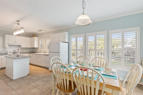 Dining Area 2 & Kitchen