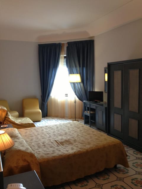 Desk, rollaway beds, free WiFi, bed sheets