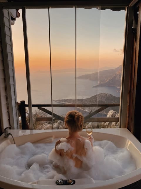 Jetted tub