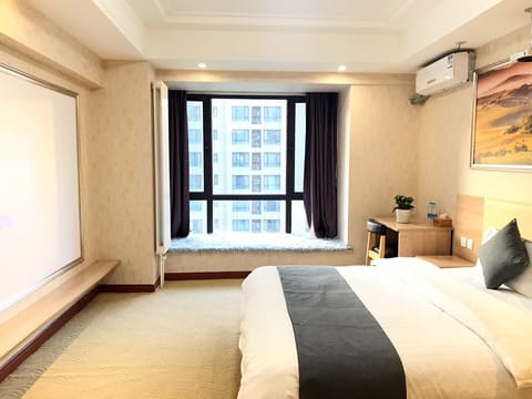 Luxury Double Room with Giant Screen | Desk, blackout drapes, WiFi (free)