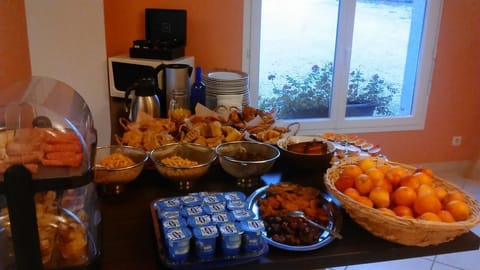 Daily buffet breakfast (EUR 8.50 per person)