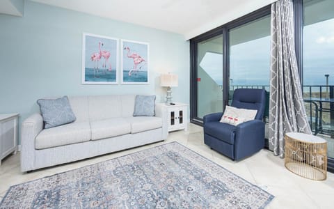 Island Winds East 104, Gulf Shores, Alabama, beach front, 1 bedroom condominium on the first floor