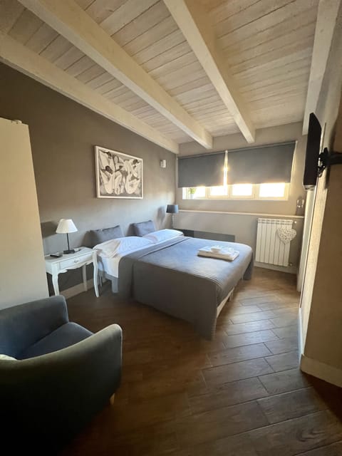 Comfort Double or Twin Room | In-room safe, desk, soundproofing, iron/ironing board