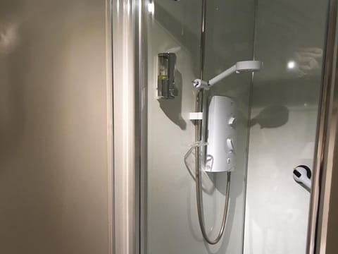 Standard Twin Room, Ensuite (Room 4) | Bathroom