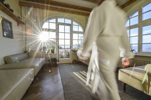 Couples treatment rooms, sauna, hot tub, steam room, body treatments