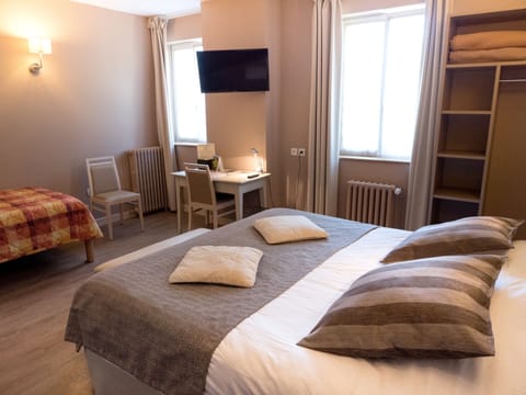 Superior Double Room | Desk, free WiFi