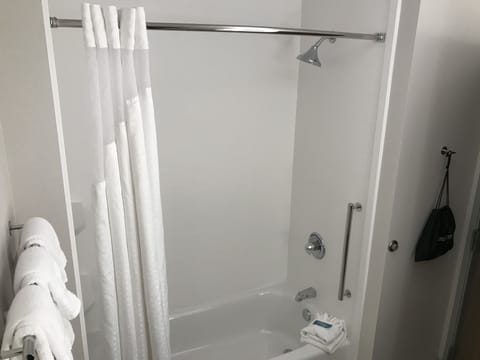 Standard Room, 2 Queen Beds | Bathroom | Separate tub and shower, free toiletries, hair dryer, towels