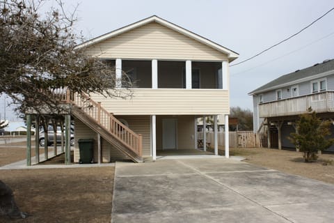 200 E. Atlas St.  