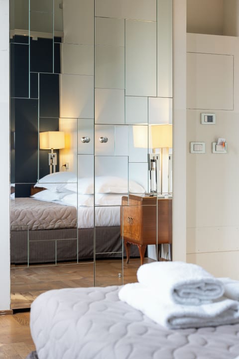 Superior Double Room, 1 Bedroom, Garden View | Premium bedding, in-room safe, free WiFi, bed sheets