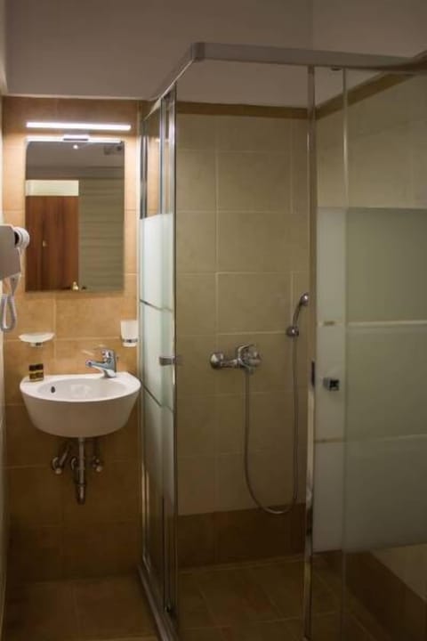 Basic Double or Twin Room, 1 Bedroom, Sea View | Bathroom | Shower, hair dryer, towels