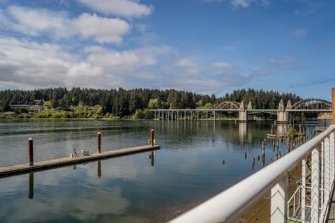 View Siuslaw Bridge