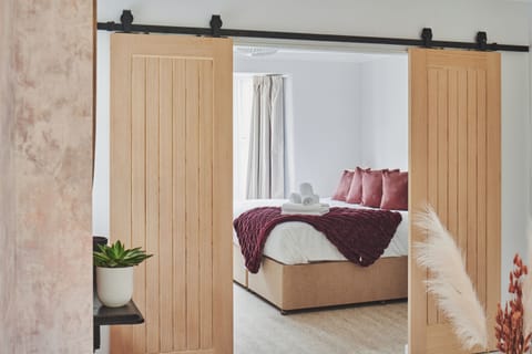 Luxury Suite, Private Bathroom, Garden View