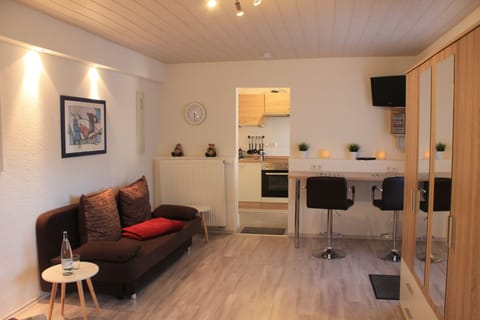 Comfort Apartment, Multiple Bedrooms, Garden View, Garden Area | Living area | Flat-screen TV