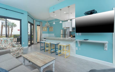 Phoenix East 002, Orange Beach, Alabama, beach front, 1 bedroom condominium on the ground floor