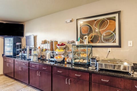 Free daily self-serve breakfast