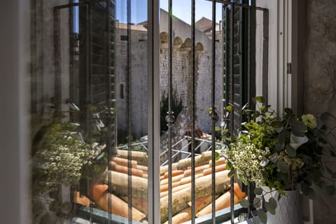 Deluxe Studio Suite, 1 Queen Bed, City View | View from room