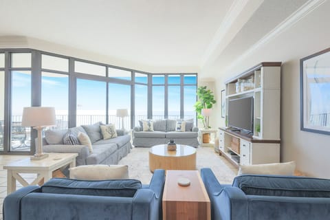 Phoenix West 1606, Orange Beach, Alabama, beach front, 3 bedroom condominium on the 16th floor