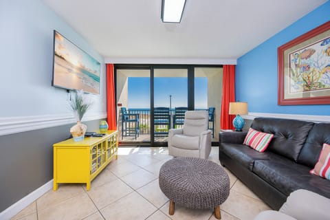 Island Winds West 179 Gulf Shores, Alabama, beach front, 2 bedroom condominium on the 1st floor