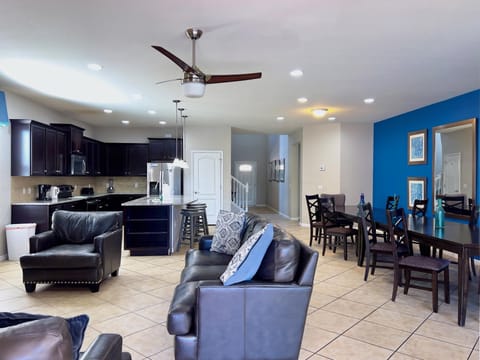 Spacious living designed for relaxing together!
