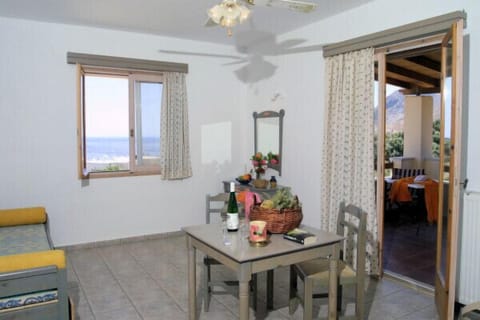 Suite, 1 Bedroom | In-room dining