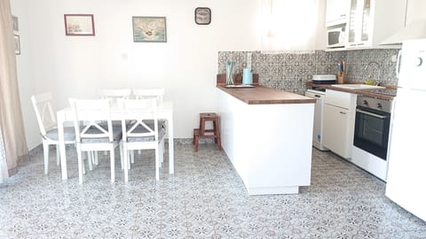 Kitchen and dining area