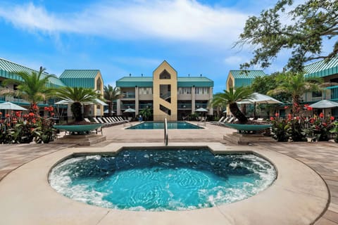 Outdoor pool, open 10:00 AM to 10:00 PM, pool umbrellas, sun loungers